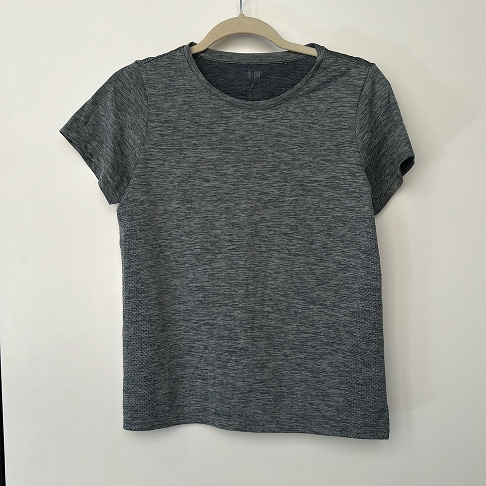 Uniqlo Workout Tee